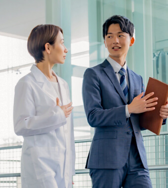 働く様子